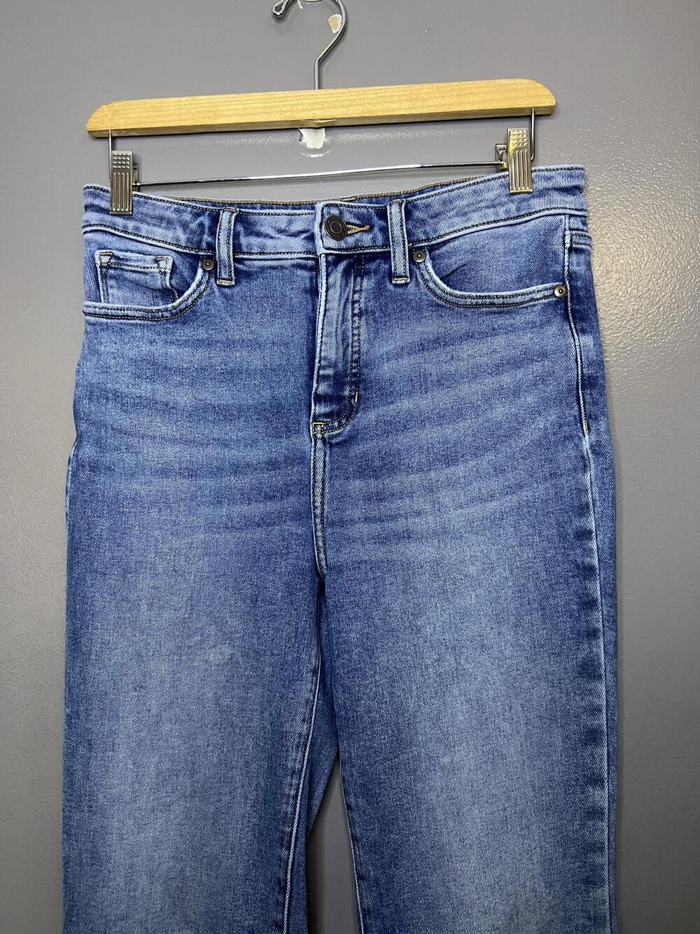 LC Lauren Conrad Super High Rise Flare Jeans Womens 6 Medium Wash Blue Denim